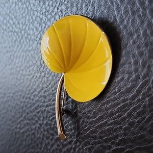 VTG Pastelli brooch